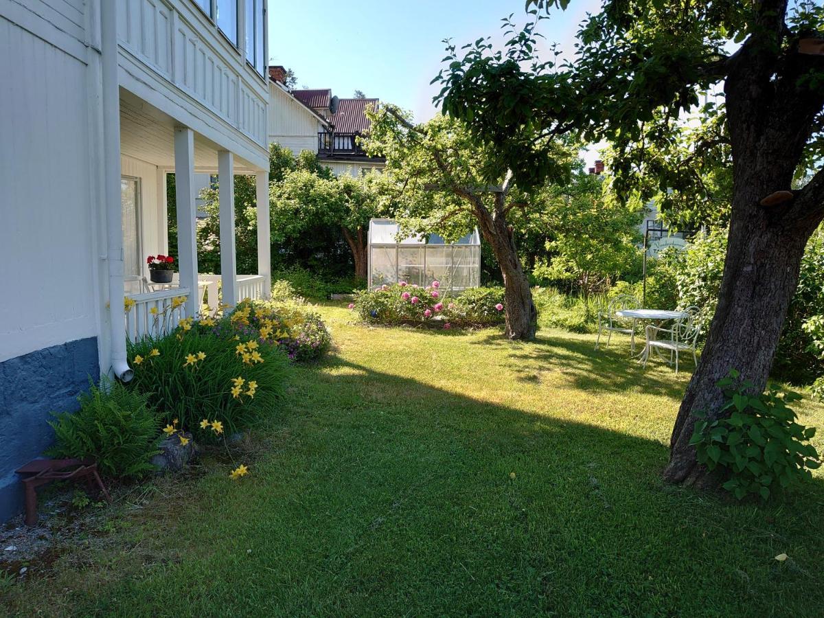 Vandrarhemmet Tallbacka/Aengelsberg Hostel Angelsberg Экстерьер фото